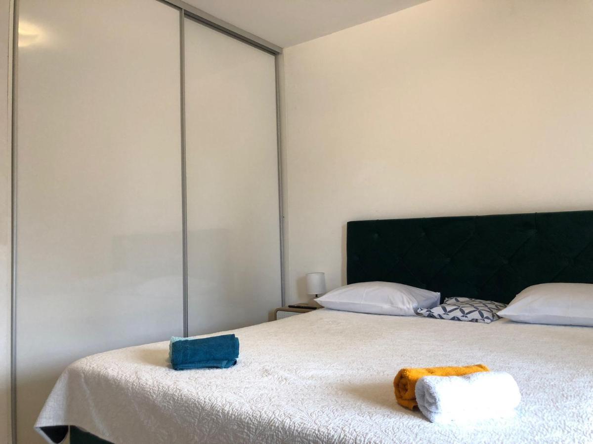 Apartments Martina Тисно Екстер'єр фото