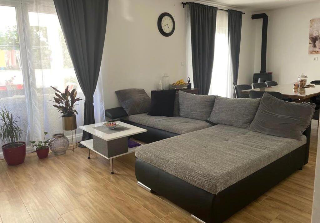 Apartments Martina Тисно Екстер'єр фото