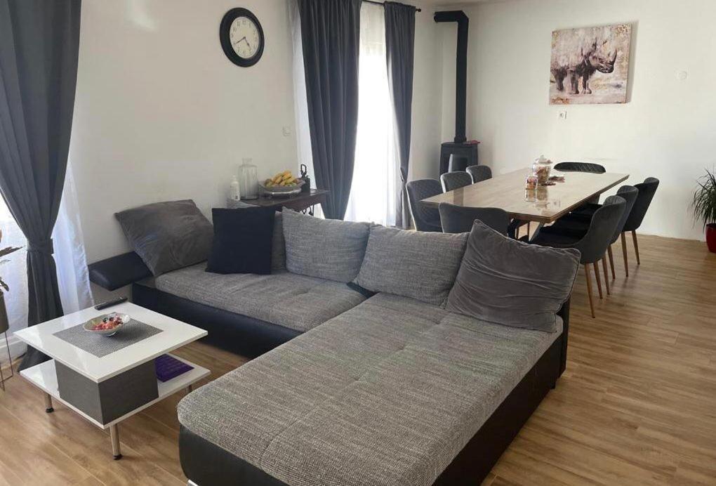Apartments Martina Тисно Екстер'єр фото
